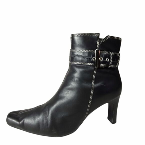 Predictions Black Leather Ankle Heel Boots - Picture 1 of 10